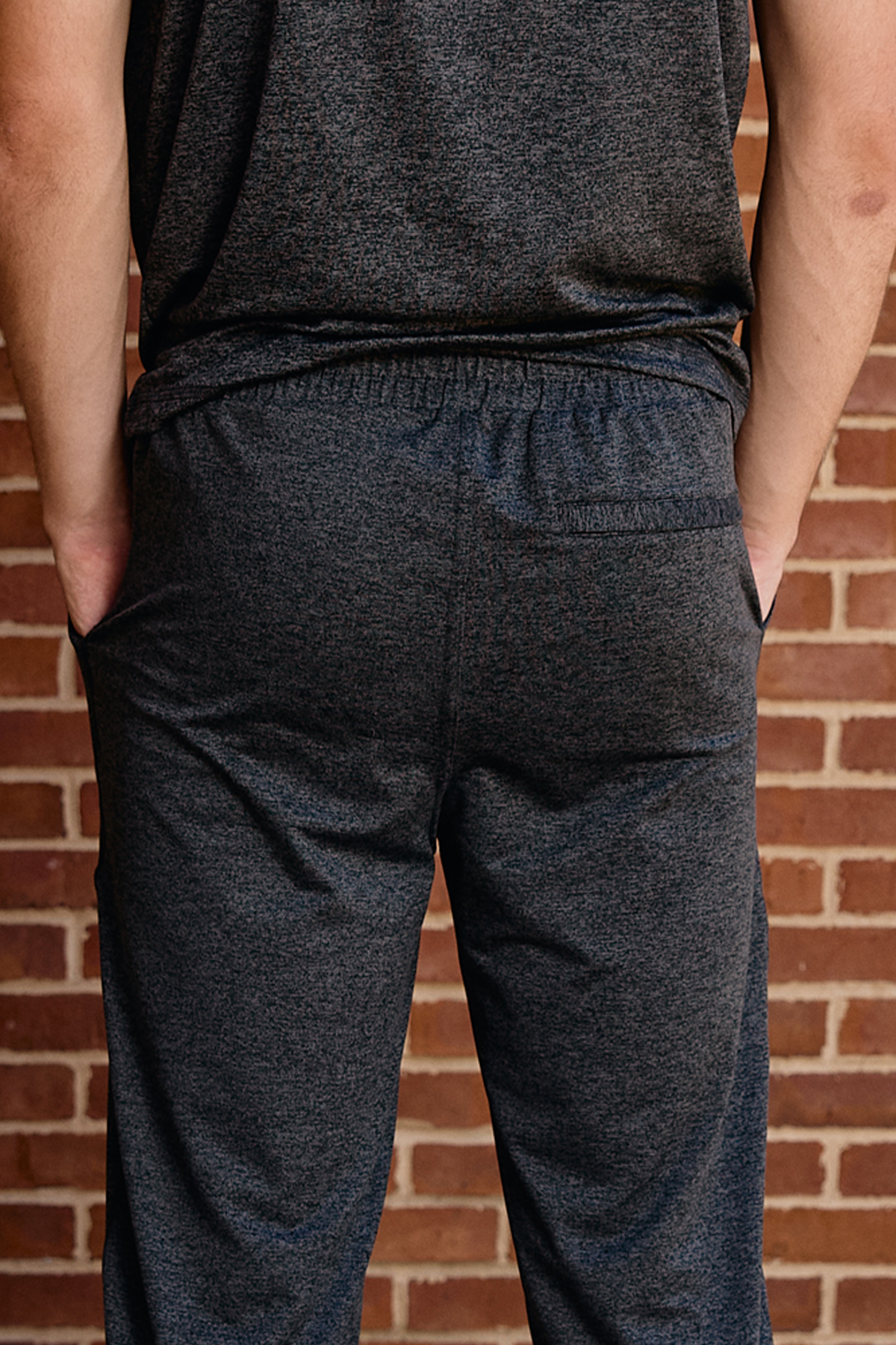 Logo Cloudknit Jogger Mens in Charcoal
