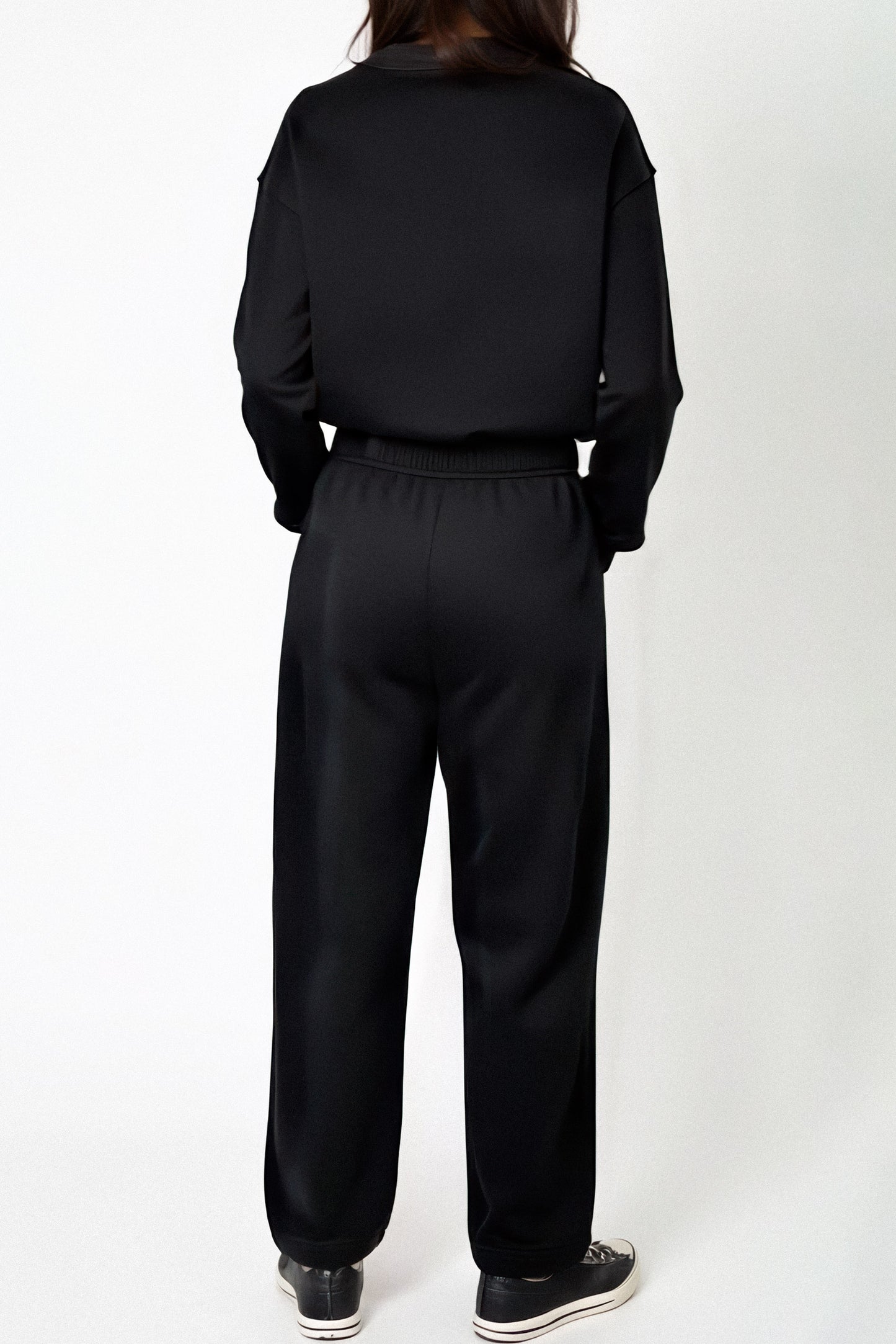 Logo Softest Fleece Straight Leg Sweatpant in Black