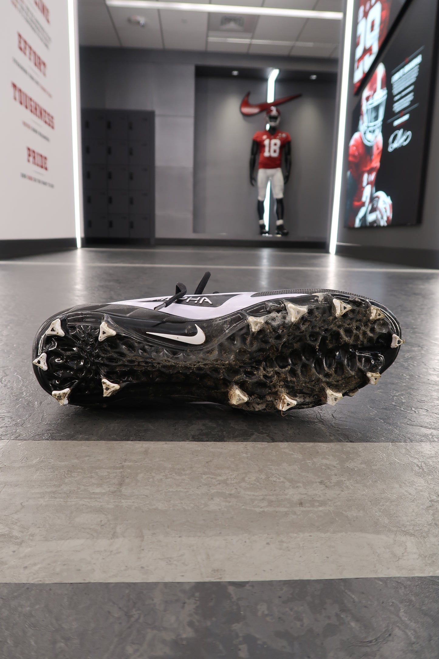 Deontae Lawson Autograph Cleat - Captain's Ceremony Used