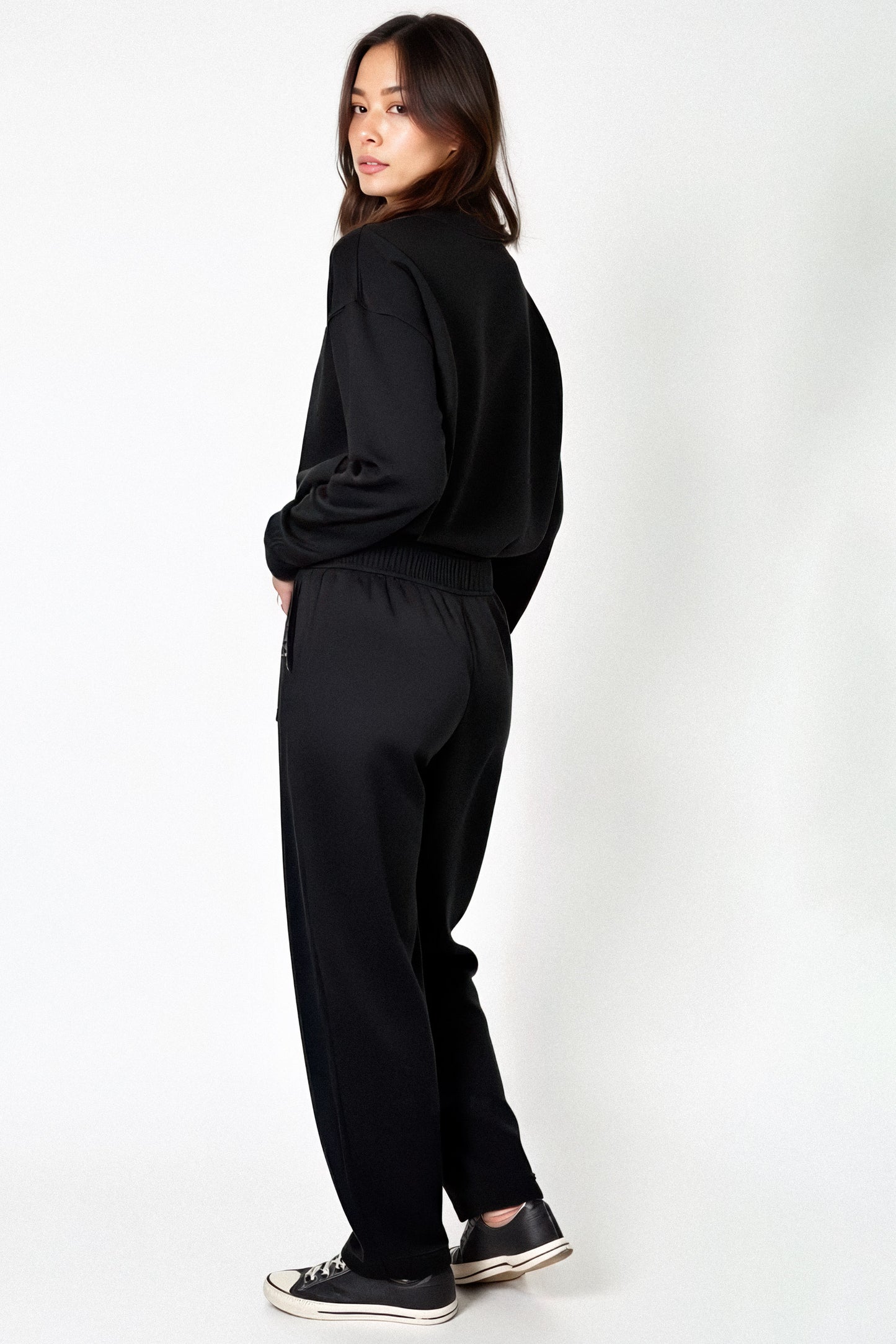 Logo Softest Fleece Straight Leg Sweatpant in Black