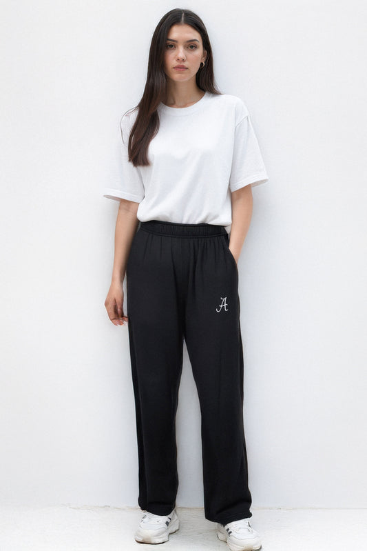 Logo Softest Fleece Straight Leg Sweatpant in Black
